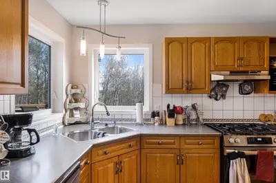 Interior photo 4 of 1130 TWP ROAD 535