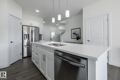 Interior photo 2 of 5 Worwyck CM