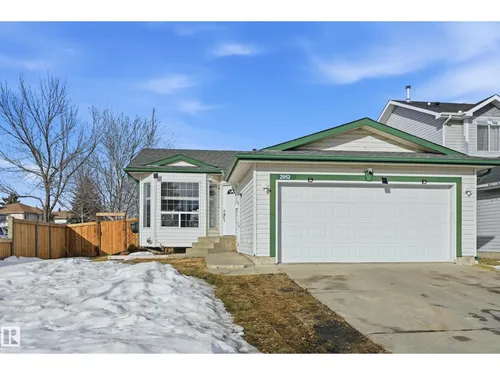 2952 39 AV NW, Edmonton - $479,900