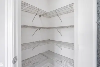 Interior photo 4 of 1444 37C AV NW