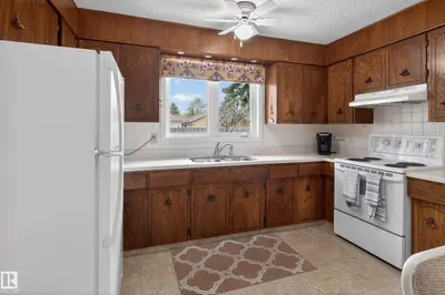 Interior photo 4 of 14 GILLINGHAM CR