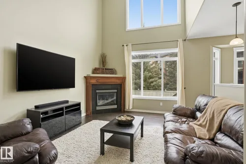 11520 11 AV SW, Edmonton - $345,900