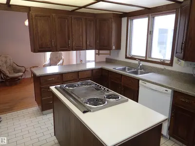 Interior photo 3 of 9126 117 ST NW