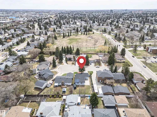 10412 39 AV NW, Edmonton - $499,900