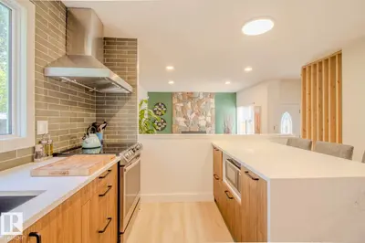 Interior photo 4 of 3412 110 ST NW