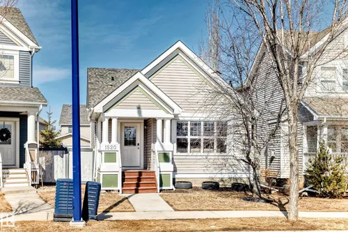1520 70 ST SW, Edmonton - $485,000