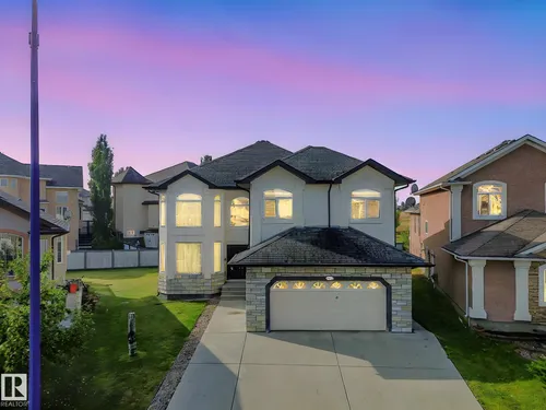 6911 17 AV SW, Edmonton - $799,000