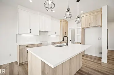 Interior photo 2 of 157 Caledon CR