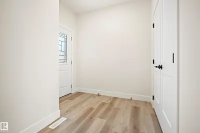 Interior photo 1 of 157 Caledon CR
