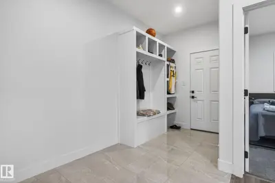 Interior photo 4 of 5261 KIMBALL CR SW