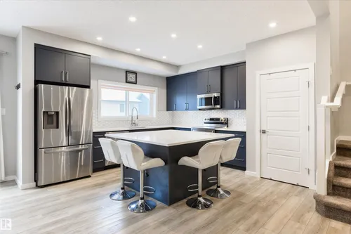 5361 LARK LD NW, Edmonton - $640,000