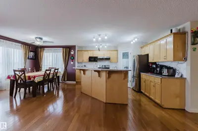 Interior photo 4 of 1764 MELROSE CR SW