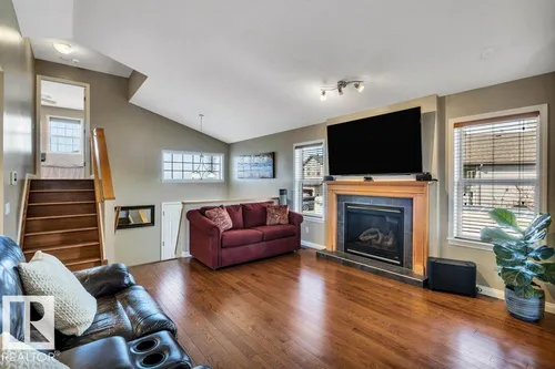 253 Birchwood DR, Devon - $530,000