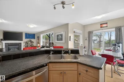 Interior photo 3 of 4333 MCMULLEN WY SW SW
