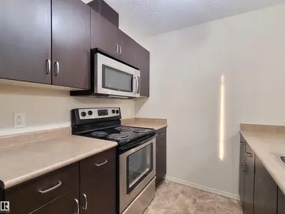 Interior photo 4 of #432 1180 Hyndman RD NW