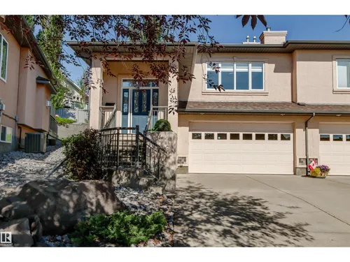 #16 50 OAKRIDGE DR, St. Albert - $650,000