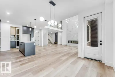 Interior photo 4 of 6203 19 ST NE