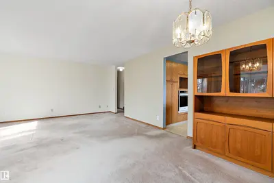 Interior photo 2 of 903 109 ST NW
