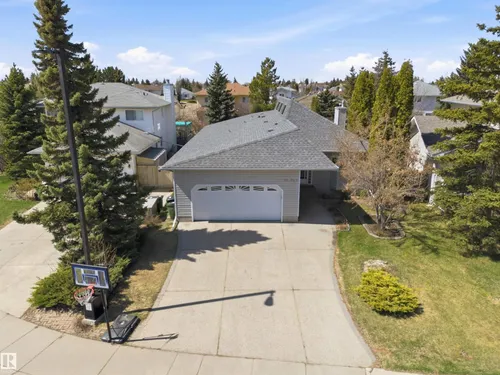 1116 111A ST NW, Edmonton - $650,000