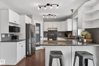 Interior photo 4 of 907 115 ST NW NW