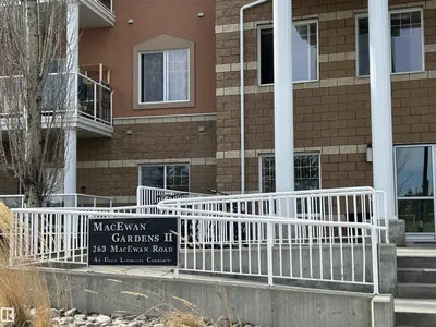 Interior photo 1 of #341 263 MACEWAN RD SW