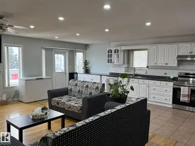 Interior photo 4 of 3139 34B AV NW