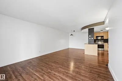 Interior photo 4 of #1003 9929 113 ST NW