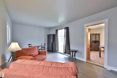 Interior photo 2 of 5318 48 AV