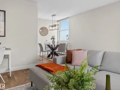 Interior photo 2 of #907 9930 113 ST NW