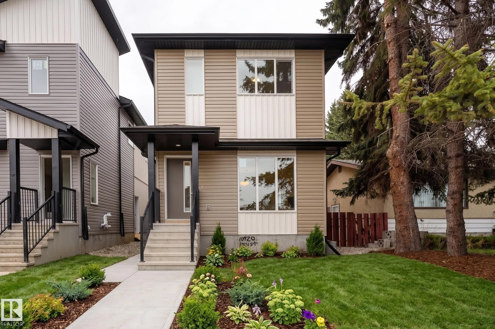 10920 & 10922 154 Street NW, Edmonton - 8 bedroom Duplex for sale