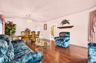 Interior photo 3 of 18 ESTATES CO