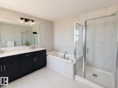 Interior photo 4 of 1327 20 ST NW NW