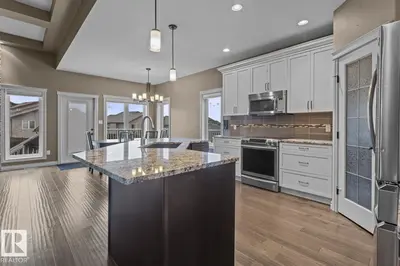 Interior photo 2 of 511 LAKEWOOD CL