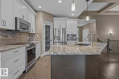 Interior photo 3 of 511 LAKEWOOD CL