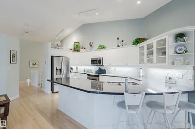 Interior photo 1 of #25 929 PICARD DR NW