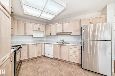 Interior photo 3 of #28 603 YOUVILLE DR E NW
