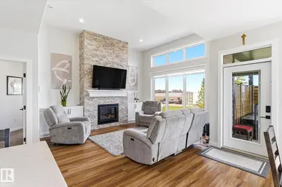 Interior photo 3 of 55525 RGE ROAD 264