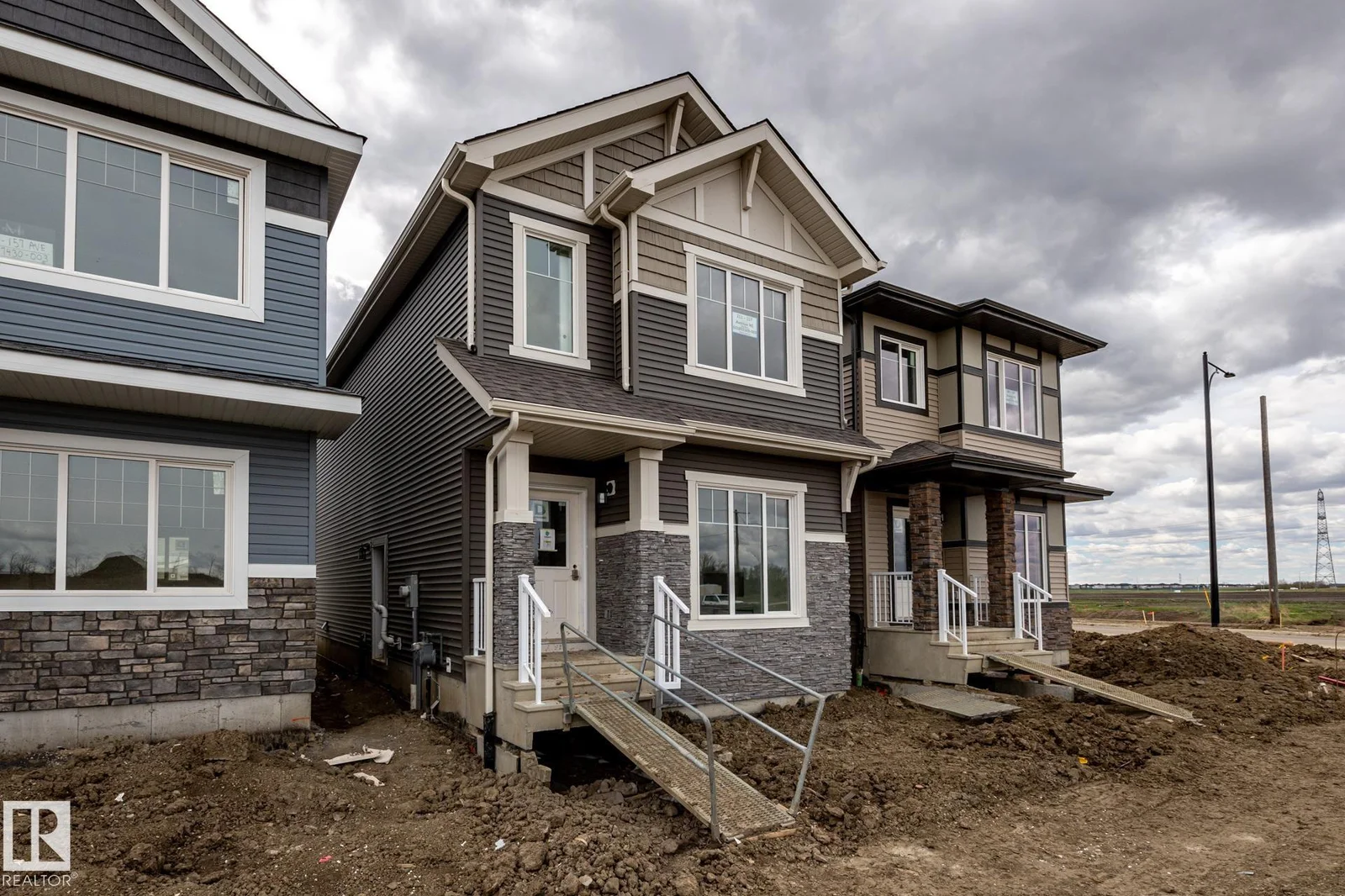 211 157 AV NE, Edmonton - 3 bedroom Detached Single Family for sale
