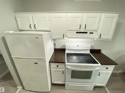 Interior photo 2 of #302 10826 113 ST NW