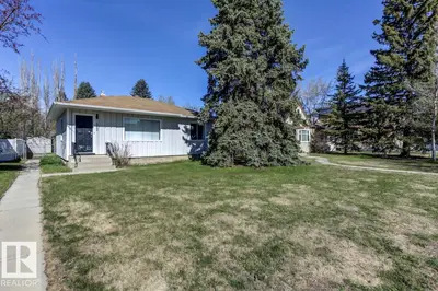 Interior photo 1 of 9602 90 ST NW