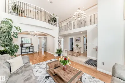 Interior photo 1 of 6736 11 AV SW