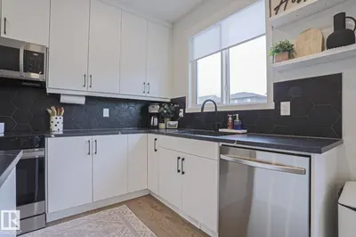 Interior photo 4 of 1047 STONESIDE RD