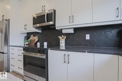 Interior photo 3 of 1047 STONESIDE RD