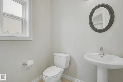 Interior photo 4 of 