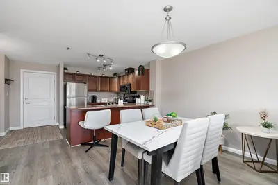 Interior photo 2 of #301 530 HOOKE RD NW