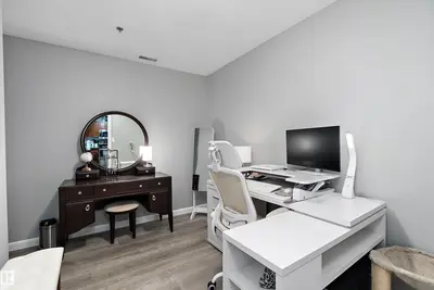 Interior photo 4 of #301 530 HOOKE RD NW