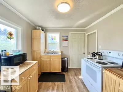 Interior photo 2 of 4719 57 AV