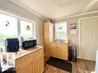 Interior photo 3 of 4719 57 AV
