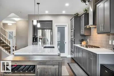 Interior photo 2 of 3721 Cherry LO SW