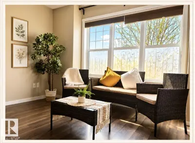 Interior photo 1 of 
